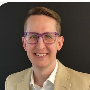 Meet your Posher, Adam